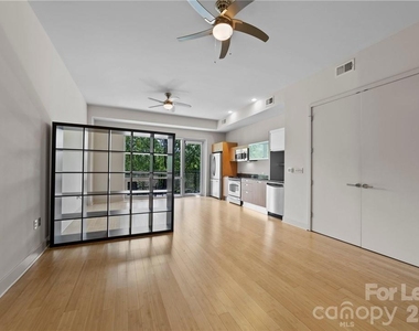 1133 Metropolitan Avenue - Photo Thumbnail 13