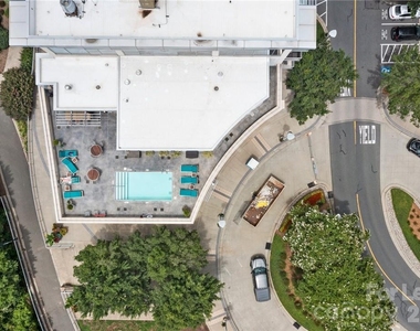 1133 Metropolitan Avenue - Photo Thumbnail 25