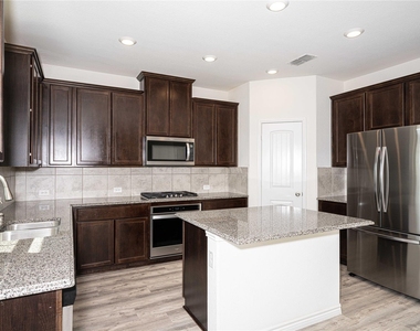 3508 Highland Bayou Drive - Photo Thumbnail 4