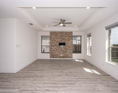 3508 Highland Bayou Drive - Photo Thumbnail 3