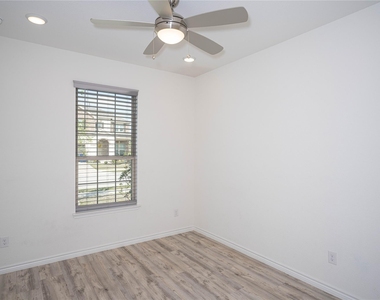 3508 Highland Bayou Drive - Photo Thumbnail 11