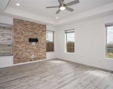 3508 Highland Bayou Drive - Photo Thumbnail 2