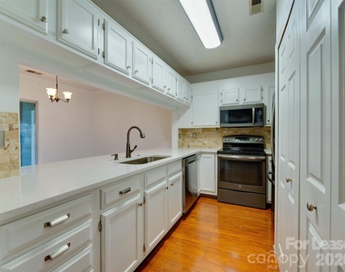 19827 Henderson Road - Photo Thumbnail 13
