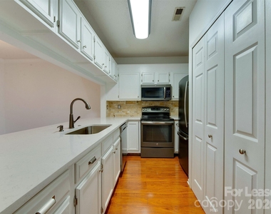 19827 Henderson Road - Photo Thumbnail 14
