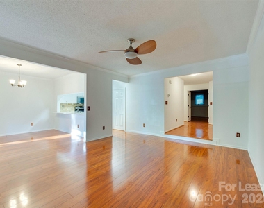 19827 Henderson Road - Photo Thumbnail 6