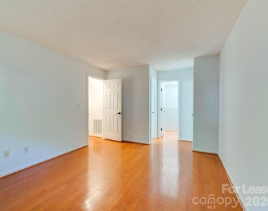19827 Henderson Road - Photo Thumbnail 22