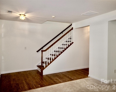10222 Alexander Martin Avenue - Photo Thumbnail 4