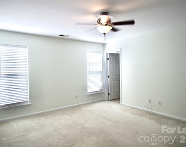 10222 Alexander Martin Avenue - Photo Thumbnail 12