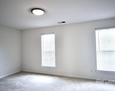 10222 Alexander Martin Avenue - Photo Thumbnail 15