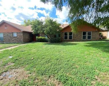 604 Lost Springs Court - Photo Thumbnail 1