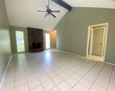 604 Lost Springs Court - Photo Thumbnail 5