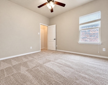 4248 Comanche Drive - Photo Thumbnail 10