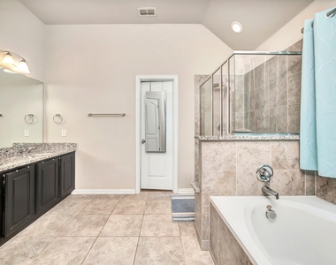 1008 Hoxton Lane - Photo Thumbnail 12