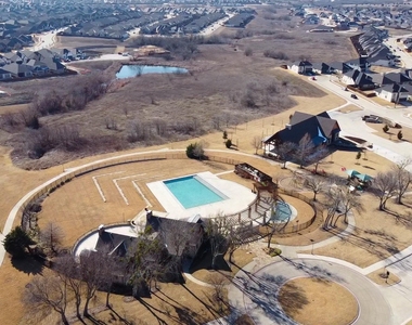 1008 Hoxton Lane - Photo Thumbnail 21
