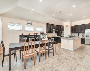 1008 Hoxton Lane - Photo Thumbnail 9