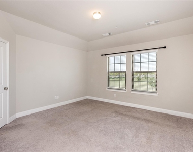 4580 Titus Circle - Photo Thumbnail 18
