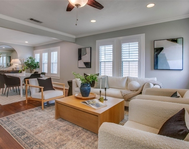 2745 Ivandell Avenue - Photo Thumbnail 5