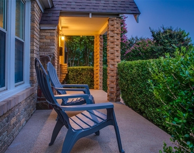 2745 Ivandell Avenue - Photo Thumbnail 4