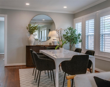 2745 Ivandell Avenue - Photo Thumbnail 13