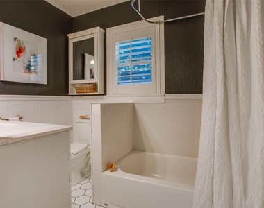 2745 Ivandell Avenue - Photo Thumbnail 24