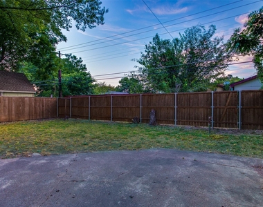 2745 Ivandell Avenue - Photo Thumbnail 33