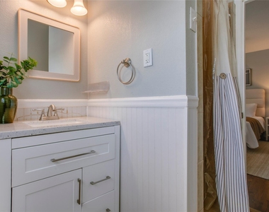 2745 Ivandell Avenue - Photo Thumbnail 29