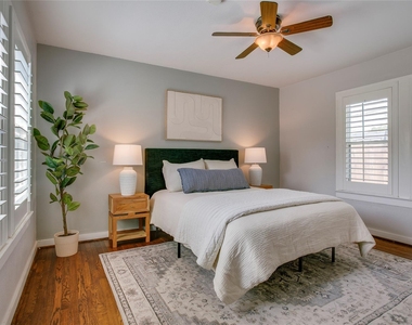 2745 Ivandell Avenue - Photo Thumbnail 20