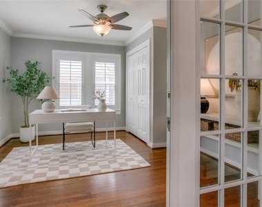 2745 Ivandell Avenue - Photo Thumbnail 10