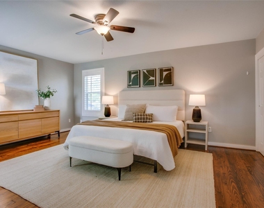 2745 Ivandell Avenue - Photo Thumbnail 28