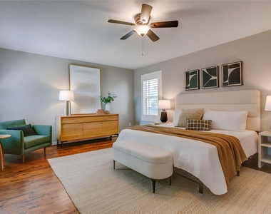 2745 Ivandell Avenue - Photo Thumbnail 26