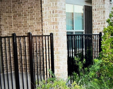 7220 Merlot Place - Photo Thumbnail 7