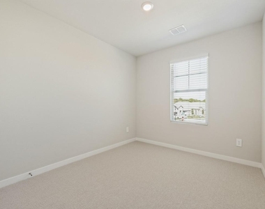 1411 Buck Run Drive - Photo Thumbnail 9