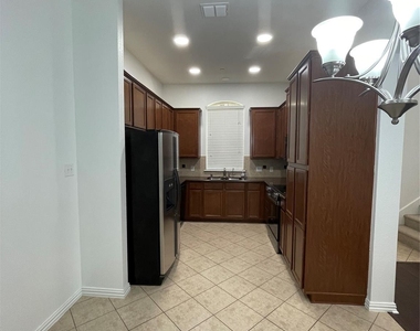 1944 Loma Linda Drive - Photo Thumbnail 12