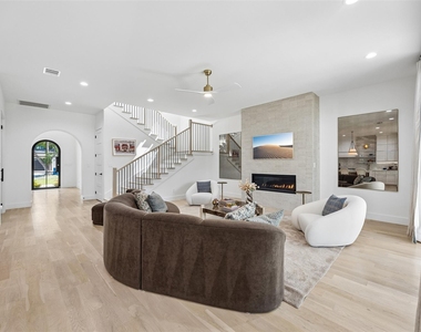 3722 Cortez Drive - Photo Thumbnail 5