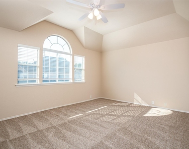3956 Cobblestone Court - Photo Thumbnail 12