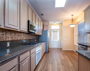 3956 Cobblestone Court - Photo Thumbnail 3