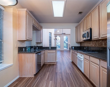 3956 Cobblestone Court - Photo Thumbnail 1