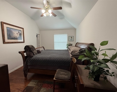 6821 Patrick Lane - Photo Thumbnail 20