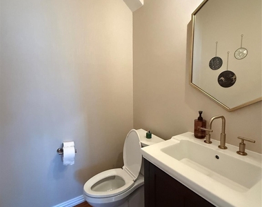6821 Patrick Lane - Photo Thumbnail 17