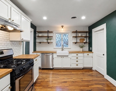 1224 Hollywood Avenue - Photo Thumbnail 7