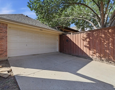 3908 Moonbeam Court - Photo Thumbnail 29