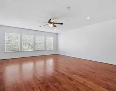 3908 Moonbeam Court - Photo Thumbnail 24