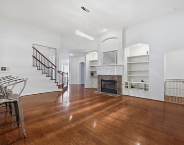 3908 Moonbeam Court - Photo Thumbnail 8
