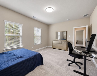 1603 Coventry Court - Photo Thumbnail 29