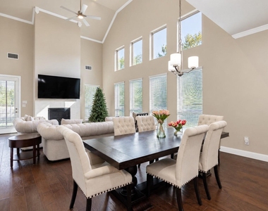 1603 Coventry Court - Photo Thumbnail 6