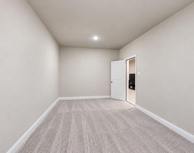 1603 Coventry Court - Photo Thumbnail 23