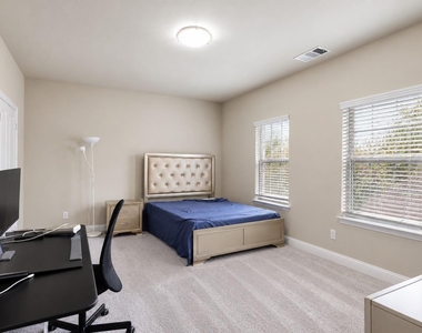 1603 Coventry Court - Photo Thumbnail 28