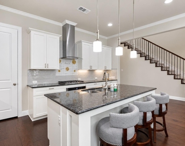 1603 Coventry Court - Photo Thumbnail 4