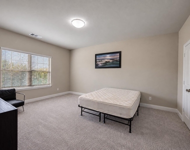 1603 Coventry Court - Photo Thumbnail 31
