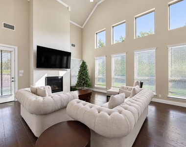 1603 Coventry Court - Photo Thumbnail 7